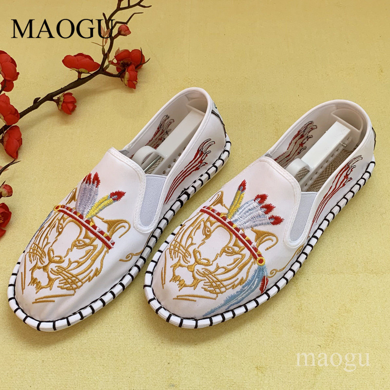 Unisex Chinese Style Embroider - Men'S Shoes With Toes recension och pris